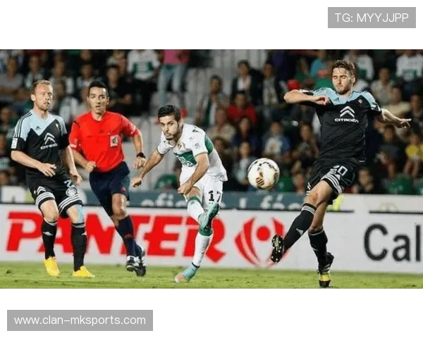 莱万特稳固防守体系成焦点，球队防线表现引媒体热议